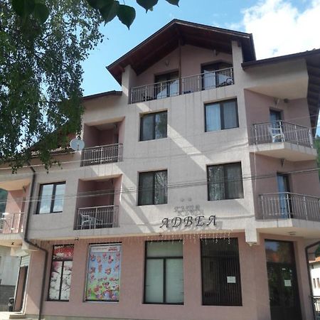 Advel Guest Hous Hotel Madzhare ภายนอก รูปภาพ