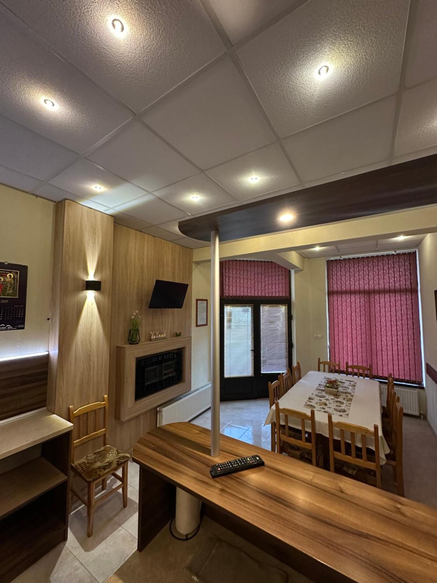 Advel Guest Hous Hotel Madzhare ภายนอก รูปภาพ