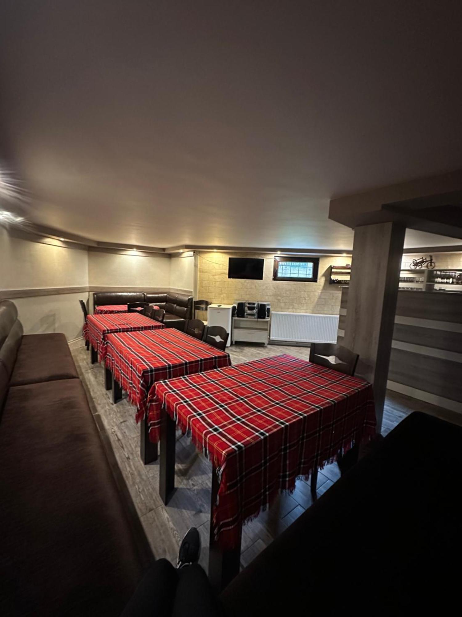 Advel Guest Hous Hotel Madzhare ภายนอก รูปภาพ