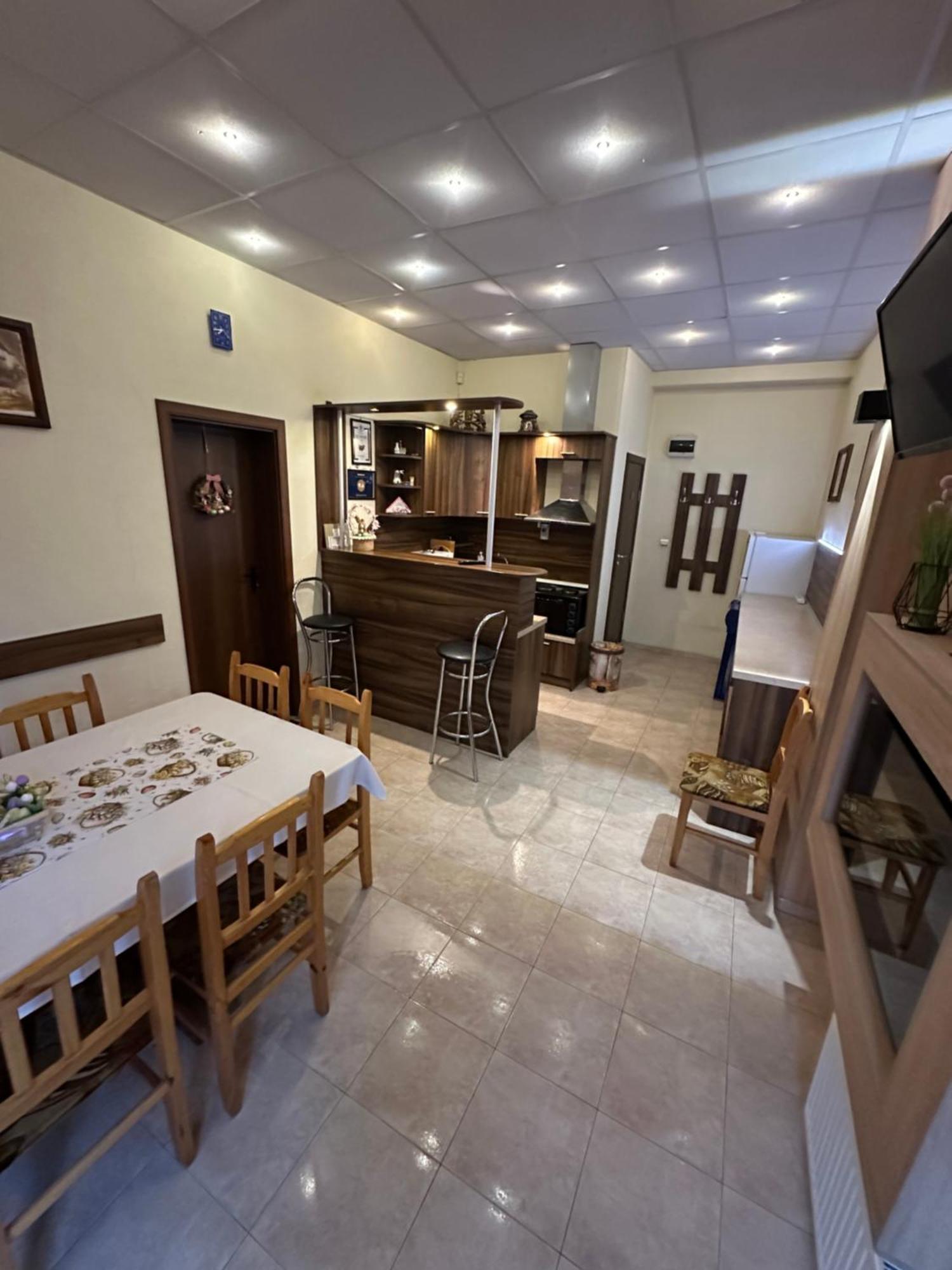 Advel Guest Hous Hotel Madzhare ภายนอก รูปภาพ
