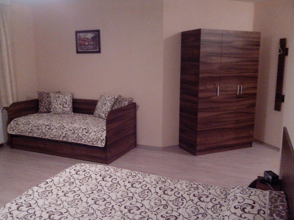 Advel Guest Hous Hotel Madzhare ภายนอก รูปภาพ